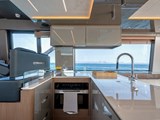 Prestige X60 - Galley